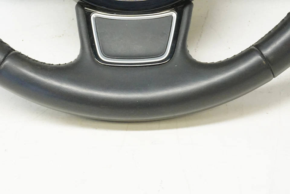 2015-2016 奥迪 A3 3 辐条方向盘 8V0419091A — 第 4/4 张图片