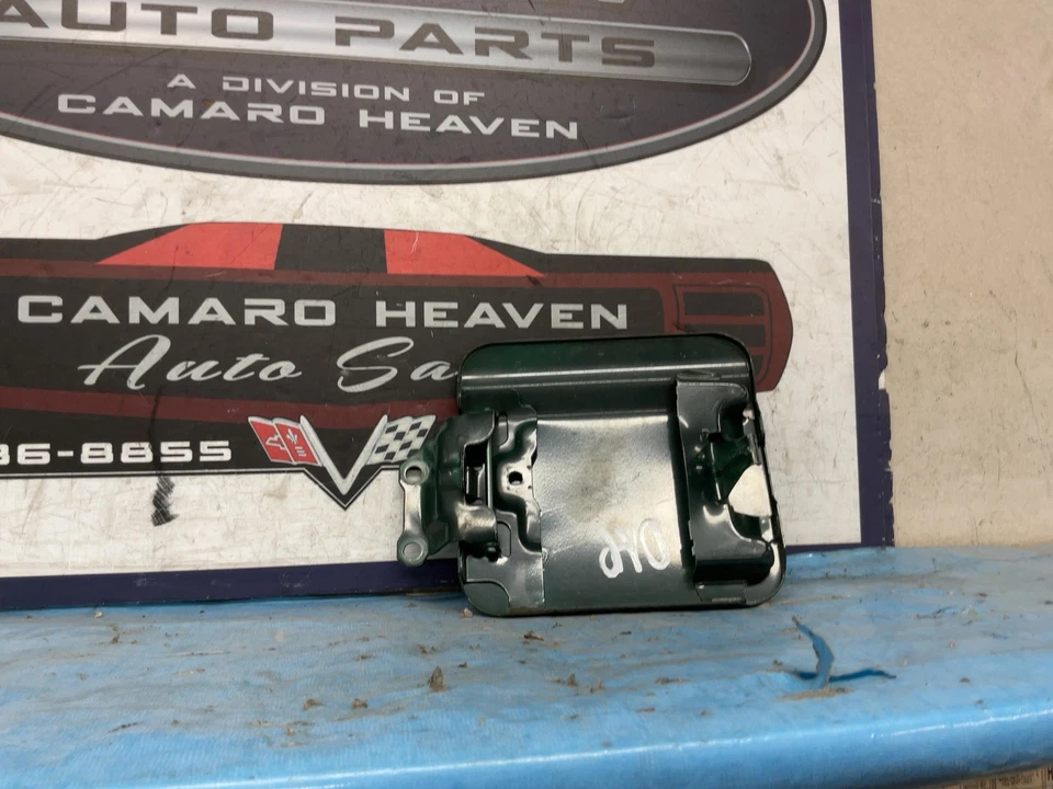 Puerta depósito combustible MITSUBISHI MONTERO SPORT 00 01 02 03 04 VERDE G13 Foto 3 de 3