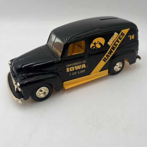 Vintage Iowa Hawkeyes Limited Edition ERTL 1951 GMC Panel Bank 1 Of 5000 #25T4