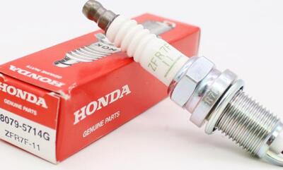 ハチ 98079-5614P - Genuine Honda Spark Plug (Zfr6J-11) (Ngk)