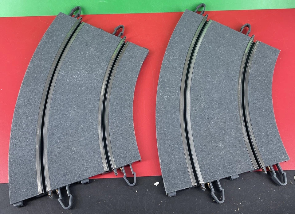 Sistema digital Technitoys SCX pista curva pequeña 1:32 2 piezas de pista usada Foto 4 de 4