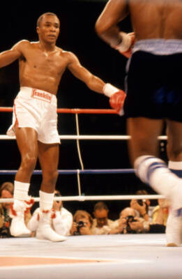 Marvin Hagler Sugar Ray Leonard Boxing Match on April 6 1987 in Ca- Old Photo 4