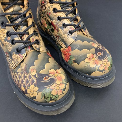Dr Martens 1460 Manga Tatuaje Suave T Koi Cuero Botines AirWair DMs Reino Unido 4 - Imagen 7 de 24