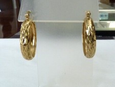 DESIGNER SIGNED DIAMOND CUT GOLD OVER STERLING SILVER HOOP EARRINGS  1 1/16"