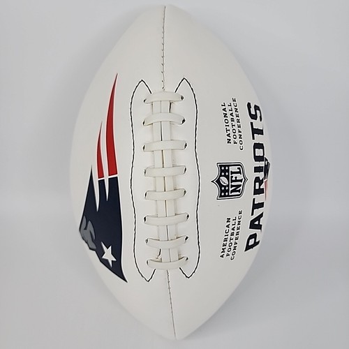 New England Patriots Wilson Official NFL Team Autograph White Football WTF1193 - Bild 1 von 5
