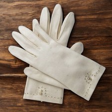 Vintage 1950s White Dress Gloves Pearl Eyelet Embroidery Bridal Cottagecore