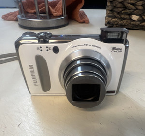 FUJIFILM FinePix F500EXR デジタルカメラ（動作確認済み） Fujifilm Finepix F500exr | eBay