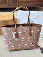 NWT Coach PEANUTS CBJ89 City Tote Bag Signature Coated Canvas Snoopy Outlet