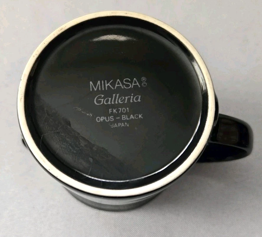 CREMA NEGRA MIKASA GALLERIA OPUS Foto 3 de 3