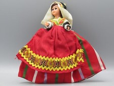 Poupée régionale 15 cm