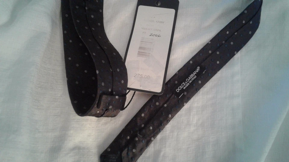 Corbata delgada Dolce & Gabbana 100 % seda hecha a mano en Italia Foto 3 de 4