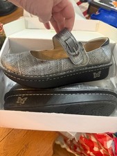 alegria paloma silver mary jane nursing shoes 10 with box