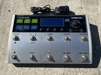 TC-Helicon VoiceLive 3 Vocal & Guitar Digital Effects Processor Looper Delay