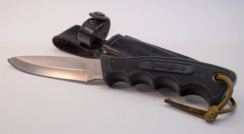 Cuchillo de caza y funda de cuero Remington USA Sportsman negro Kraton Drop Point Foto 3 de 4