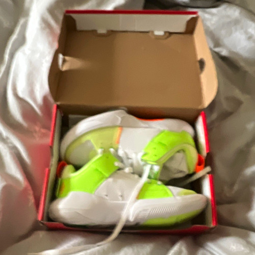 Nike kids Low Top Lace-Up Trainers Sneakers White/Green UK 4.5EU39 US5