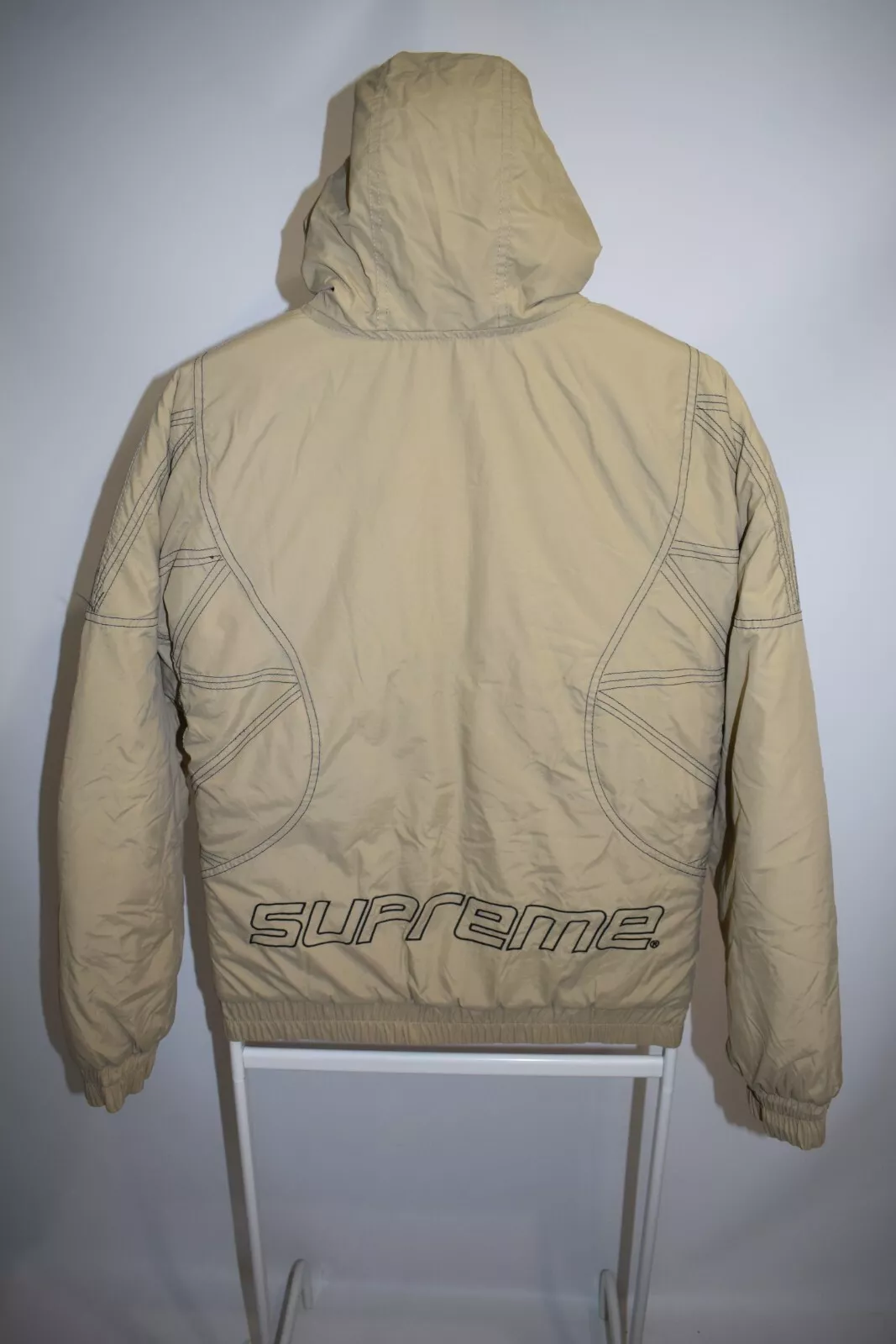 Veste bouffante à capuche Supreme Zig Zag Stitch beige fermeture éclair logo poches homme taille S
