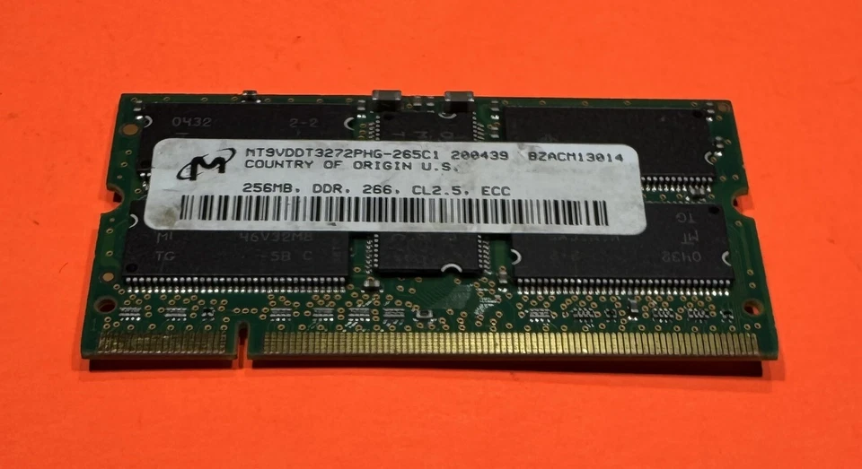 MT9VDDT3272PHG-265C1 Micron 256MB 200p PC-2100 1Rx8 DDR-266 CL2.5 ECC SODIMM - Image 3 of 4