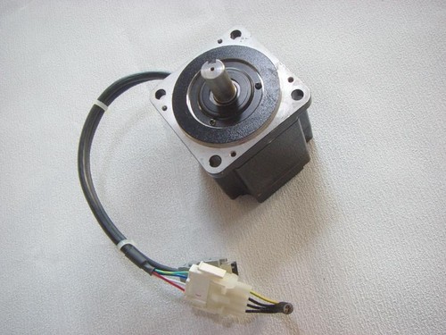 Yaskawa Servo Motor SGMPH-04AAA21 SERVOPACK 400W CNC/ROUTER - Picture 2 of 4