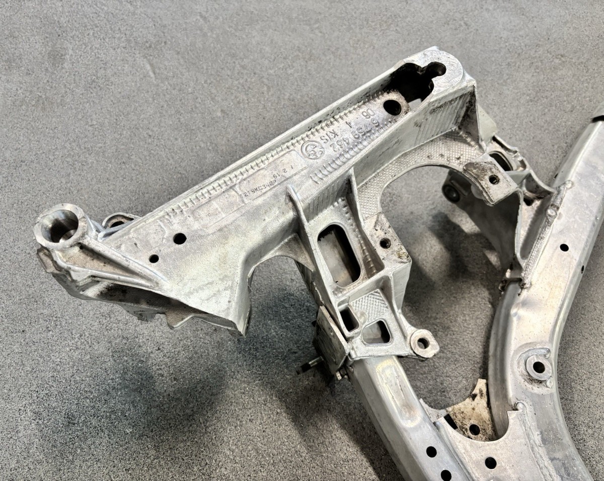 08-10 BMW E60 535i Front Subframe CROSSMEMBER OEM 6759461 for sale