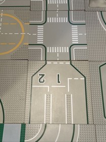 Huge Lot Of 33 Vintage Lego Grey Lunar Space, Road, Green Base Plates