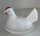 Vtg Milk Glass "Hen On Nest” Covered Dish Red Comb Candy/Trinket Dish 3.5” X 4”