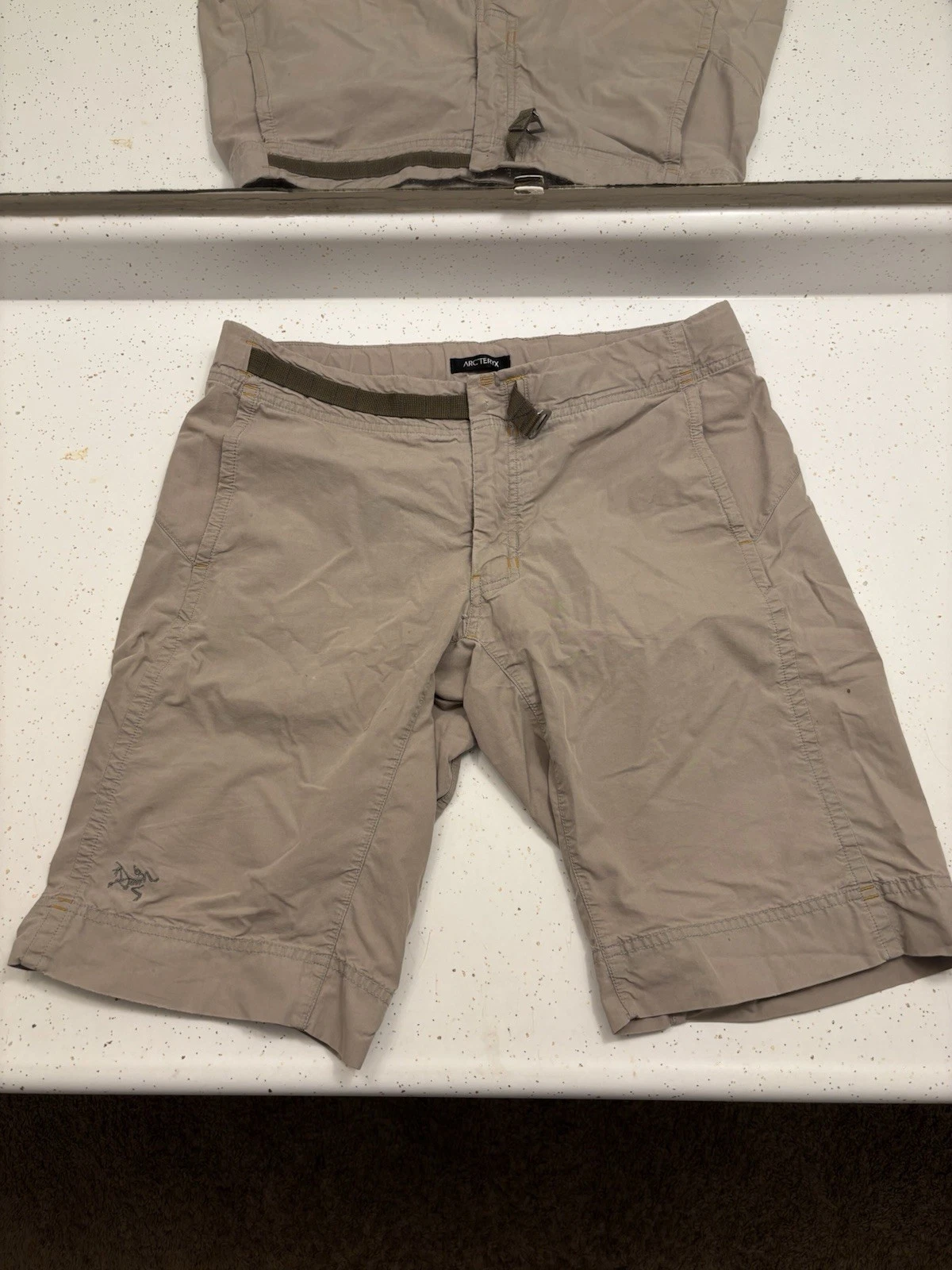 Arc'teryx Men's Khaki Hiking Shorts 32 2013 Hiking Outdoor