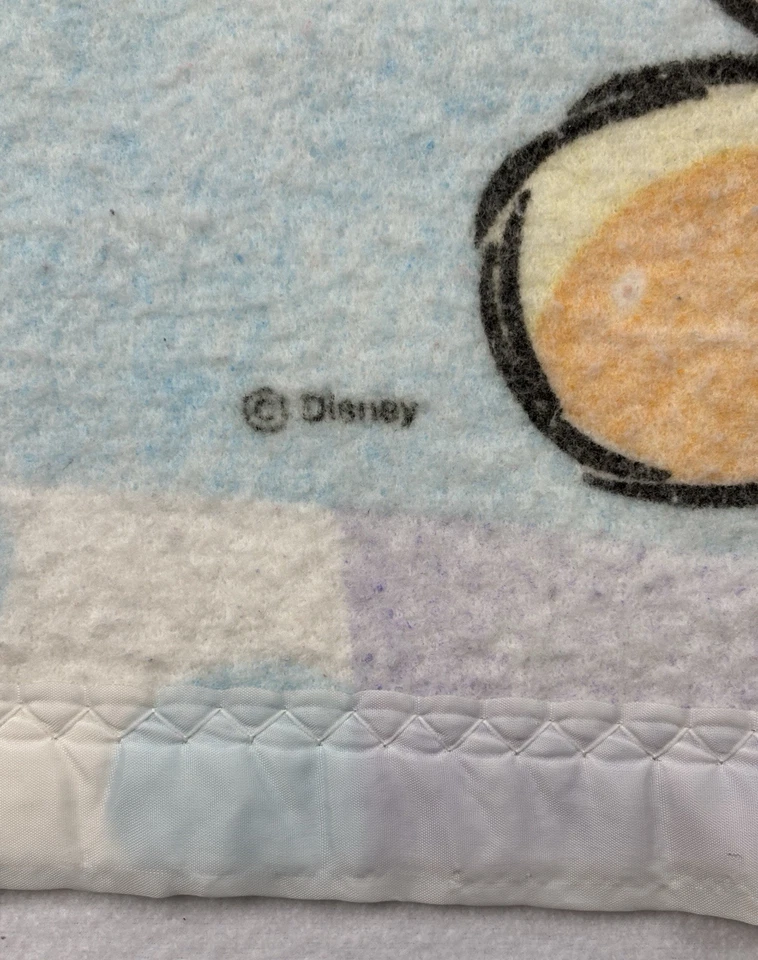 Manta de bebé Winnie the Pooh vintage de Disney con ribete satinado 36x46 hecha en EE. UU. tiro de cuna Foto 2 de 4