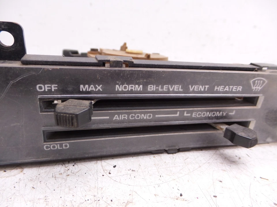 77-81 Firebird Trans Am Climatiza Controles Ventilación Aire Acondicionado Calor GM Foto 3 de 4