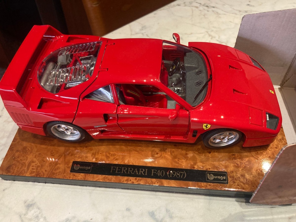 ミニカー burago 1/18 FERRARI F40 Amazon.com: Burago 1/18 Scale Metal Model 18-16601 - Ferrari