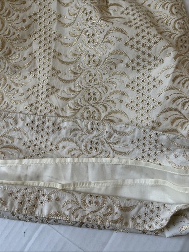 Banana Republic White and Gold Embroidered Lined Flat Front Skirt Size 0 - Picture 6 of 6