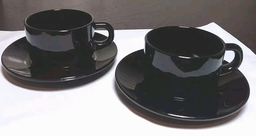 Arcoroc Kaffeetassen Untertassen Schwarz Amethyst Tee Espresso 2er Set Frankreich Vintage