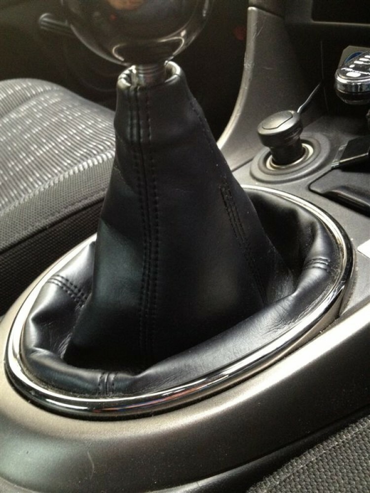 Toyota Genuine OEM Lexus IS300 Altezza Manual 5Speed Shift Boot