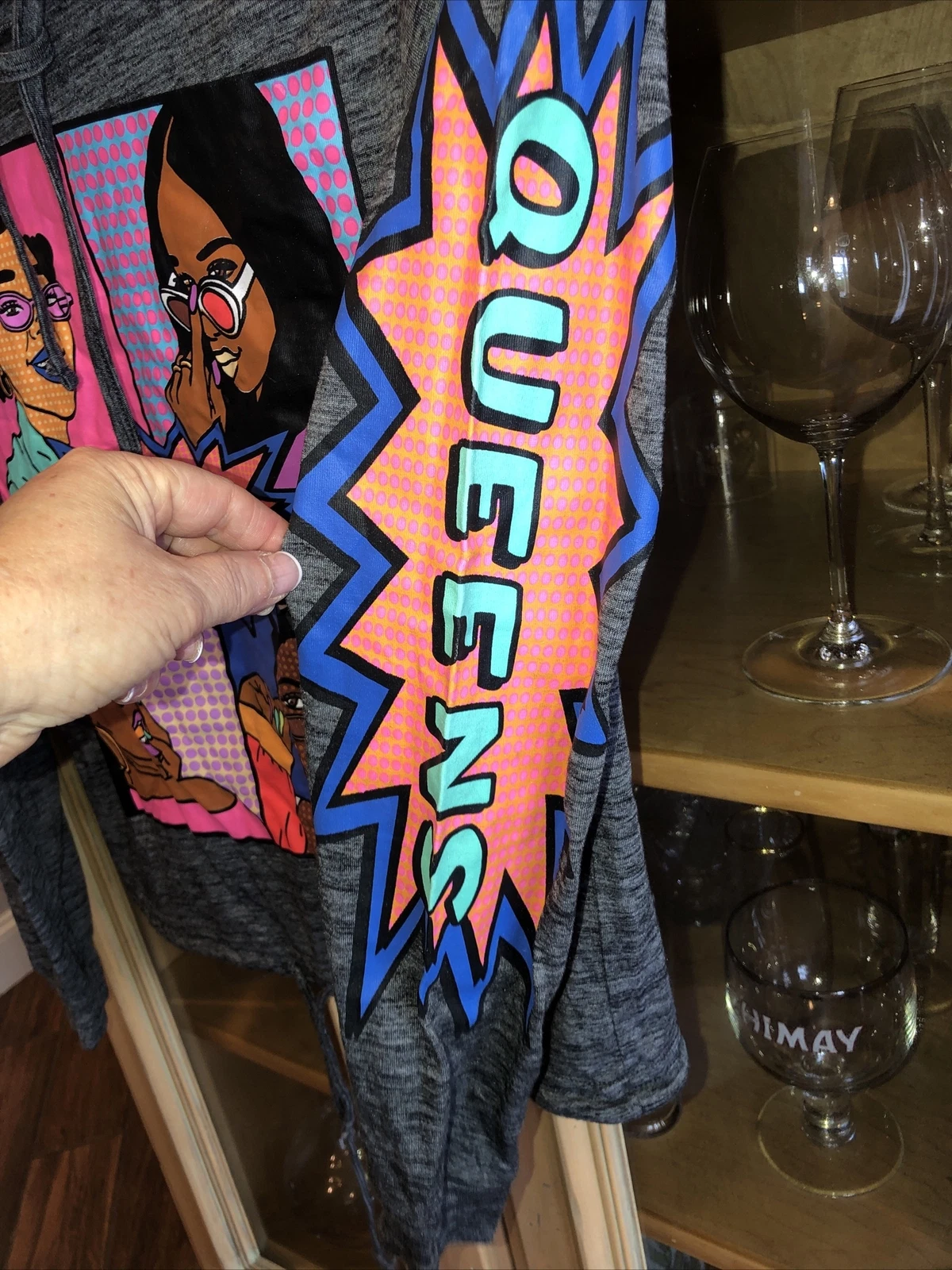 VETEMENTS Felpa con cappuccio Queens Medium Crop maglietta elasticizzata coulisse nera donna empowerment