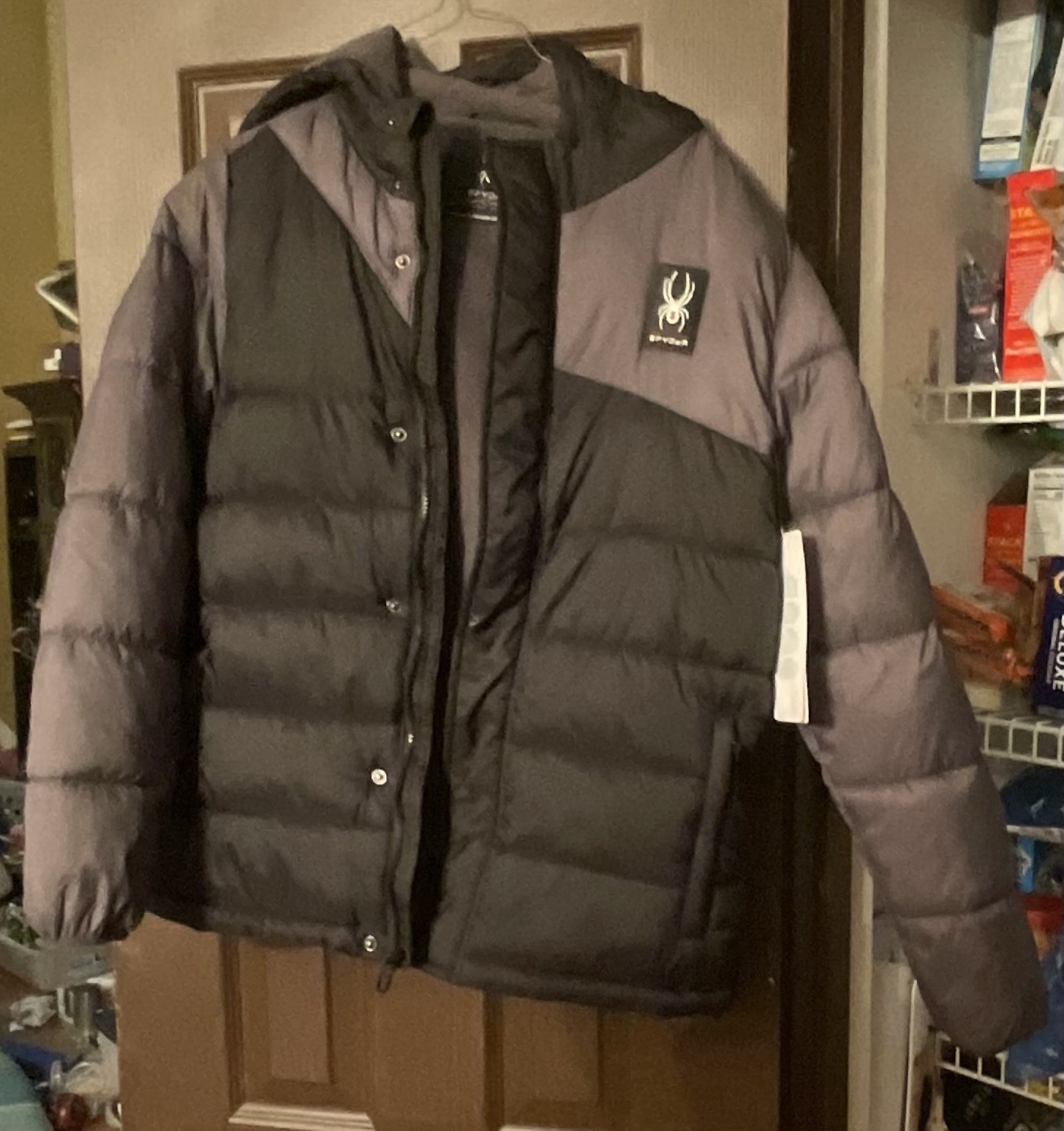 New Spyder Puffer Jacket Boys Size 18/20 NWT Black And Grey (XL)