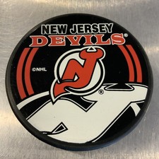 1999-2000 New Jersey Devils OFFICIAL NHL HOCKEY PUCK INGLASCO VEGUM  VINTAGE