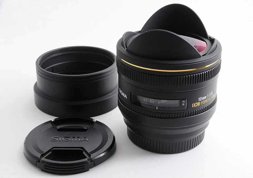 Sigma DC 10mm F2.8 Fisheye HSM AF Lens For Sony A Mount MINT From Japan - Image 2 of 4
