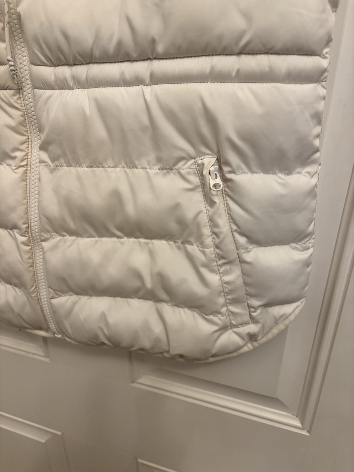 Fabletics Packable Puffer Vest S small White Zipp… - image 2