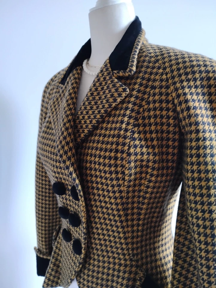 Norma Kamali Vintage 80s 100% Wool Jacket Velvet Detail Houndstooth Size Small - Image 3 of 4