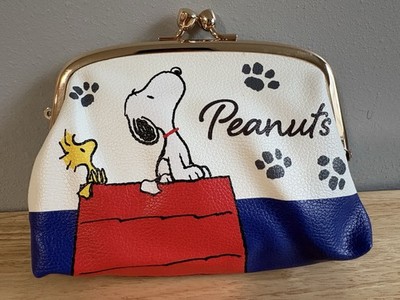 Peanuts Snoopy Gold-tone Metal Bow-shaped Clasp Purse