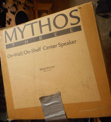 DEFINITIVE TECHNOLOGY MYTHOS THREE CENTER SPEAKER W/ORIG.BOX/BRACKET