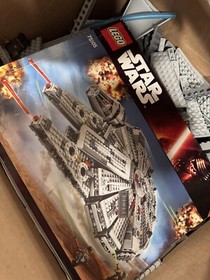 COMPLETE - USED LEGO Star Wars: Millennium Falcon (75105)