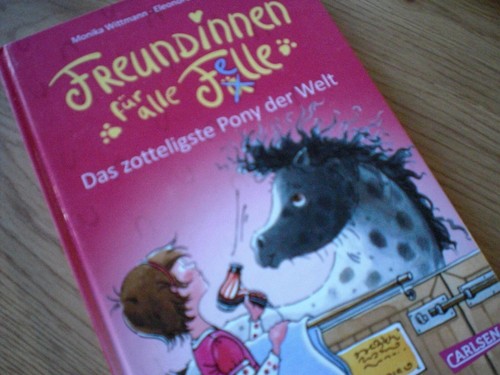 tolles Buch "Freundinnen für alle Felle, Band 2: Das zotteligste Pony der Welt