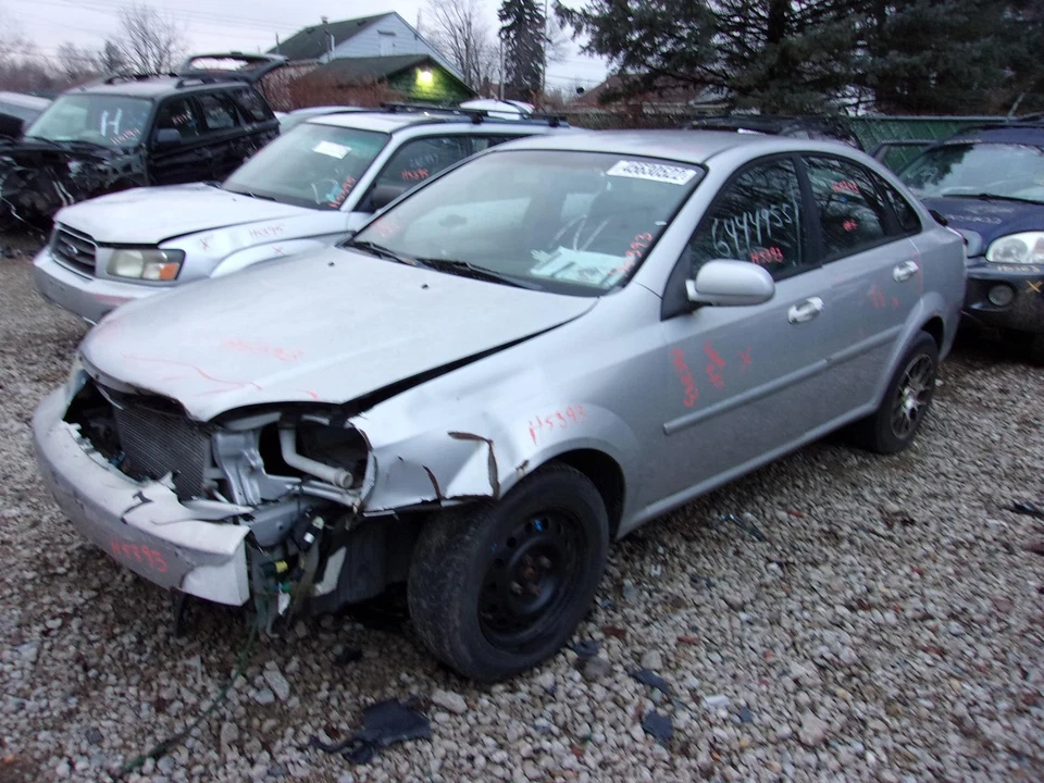Conjunto de luz trasera izquierda usado se adapta a: Suzuki Forenza 2007 grado B izquierdo Foto 4 de 4