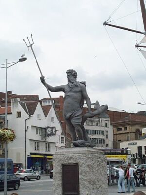 Foto 6x4 Neptun mit Blick auf Yates Wine Lodge Bedminster um 2002