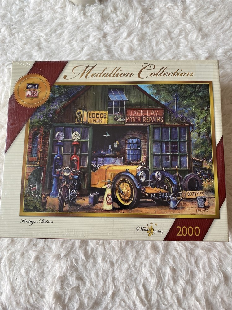 Master Pieces~Medallion Collection-Vintage Motors. 2000 piece puzzle BRAND NEW