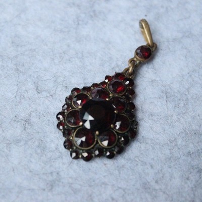 Antiker Granatschmuck 1880s  Anhänger Kette m vergoldet Antique garnet  jewelry