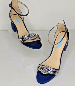 blue by betsey johnson mel