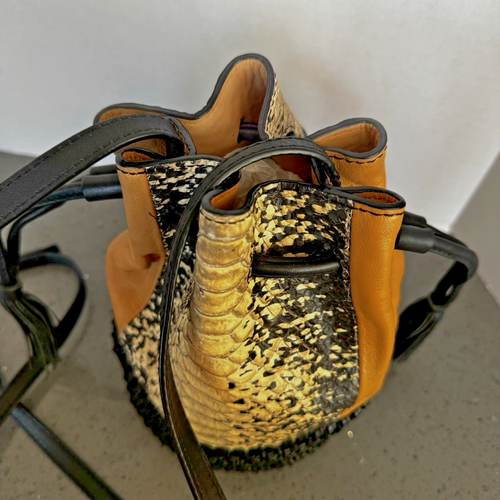 Loeffler Randall Leather & Raffia Bucket Bag Tassels Black Tan Good 4 Phone 4047 - Picture 5 of 9