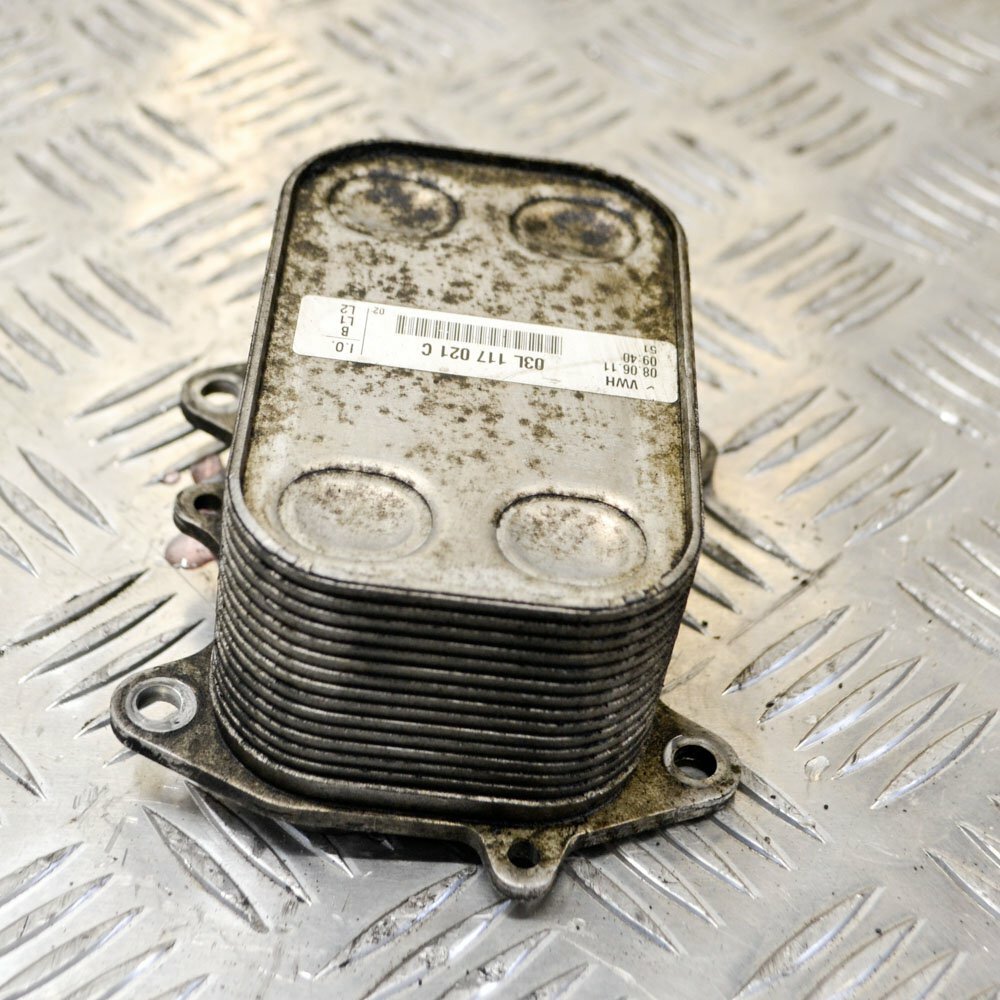 51 AUDI A4 B8 2.0 TDI Engine Oil Cooler 03L117021C 2.0 Diesel