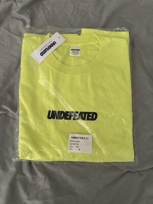 UNDEFEATED Logo TEE Neon/Volt SIZE MEDIUM S/S - Brand New
